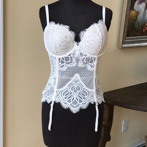 VS corset/bra with garter belt. NWOT Size 36D